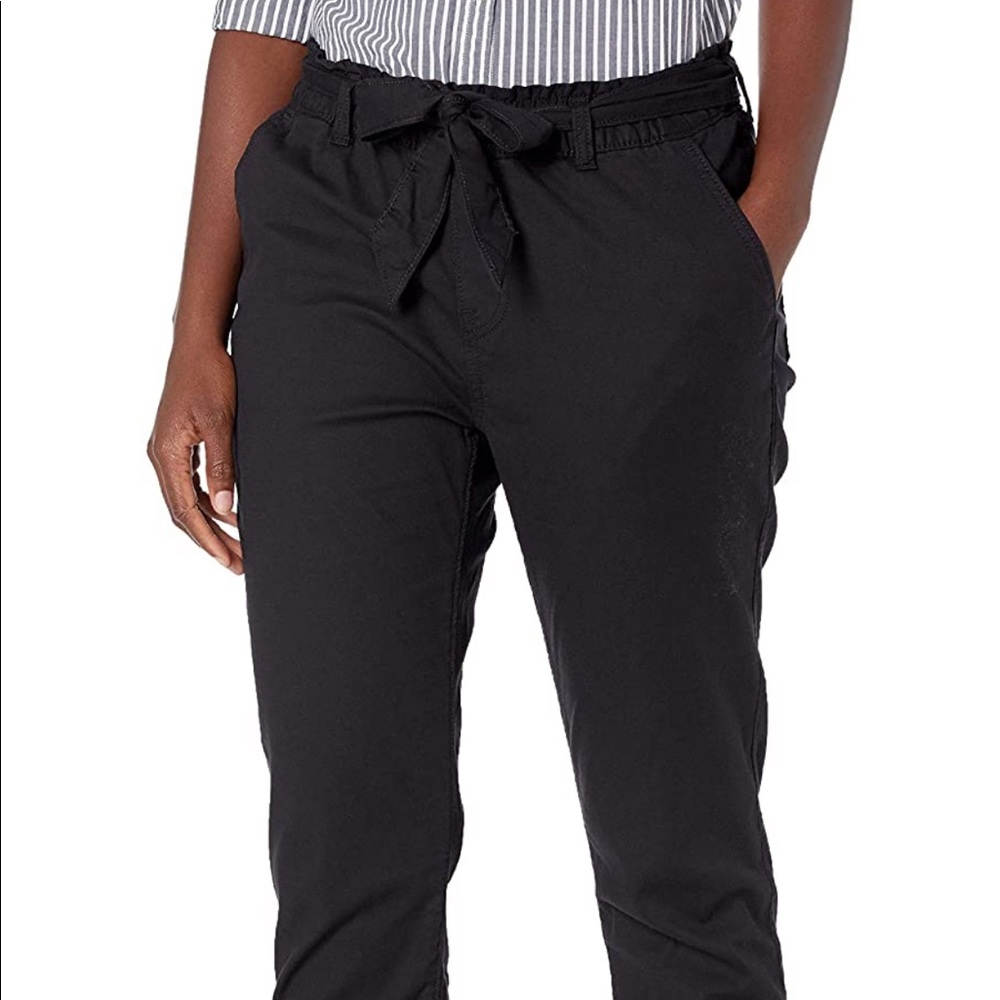 Levi’s Belted Joggers